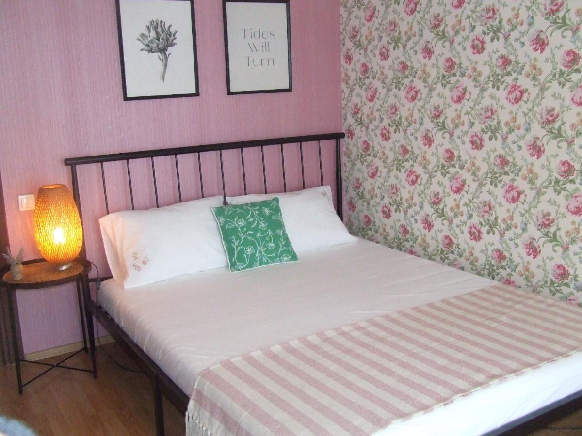 Family Retreat Politehnica Park Apartment บูคาเรสต์ ภายนอก รูปภาพ