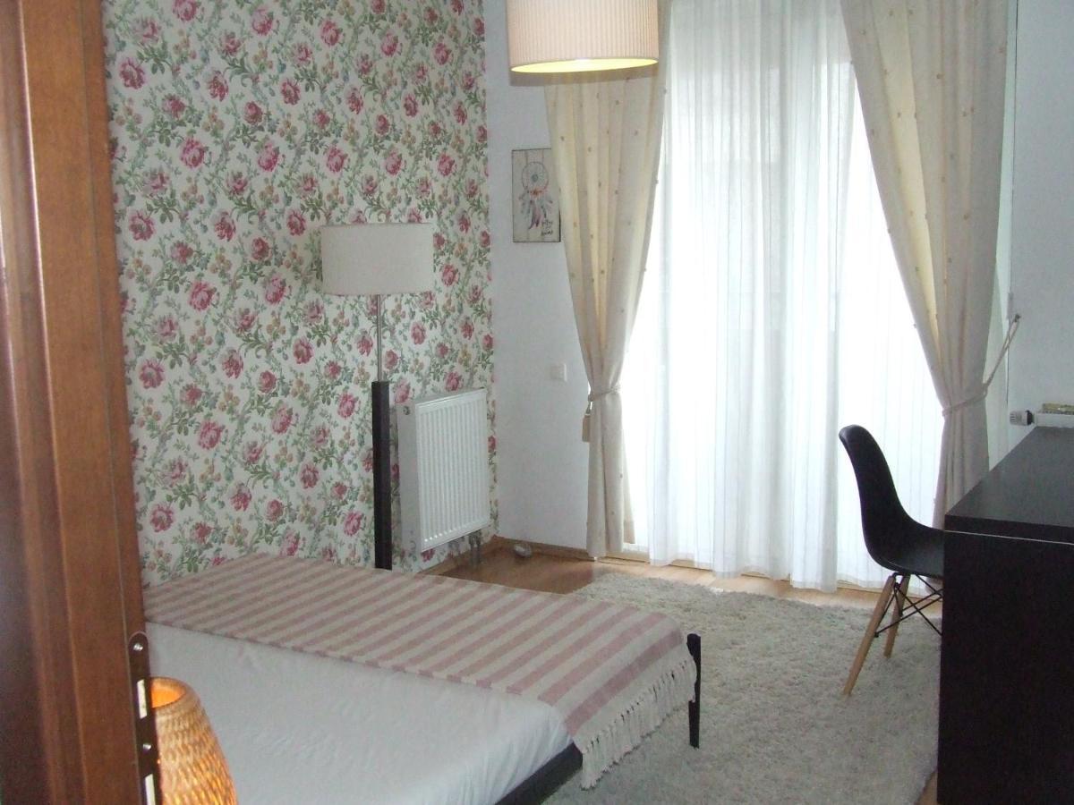 Family Retreat Politehnica Park Apartment บูคาเรสต์ ภายนอก รูปภาพ