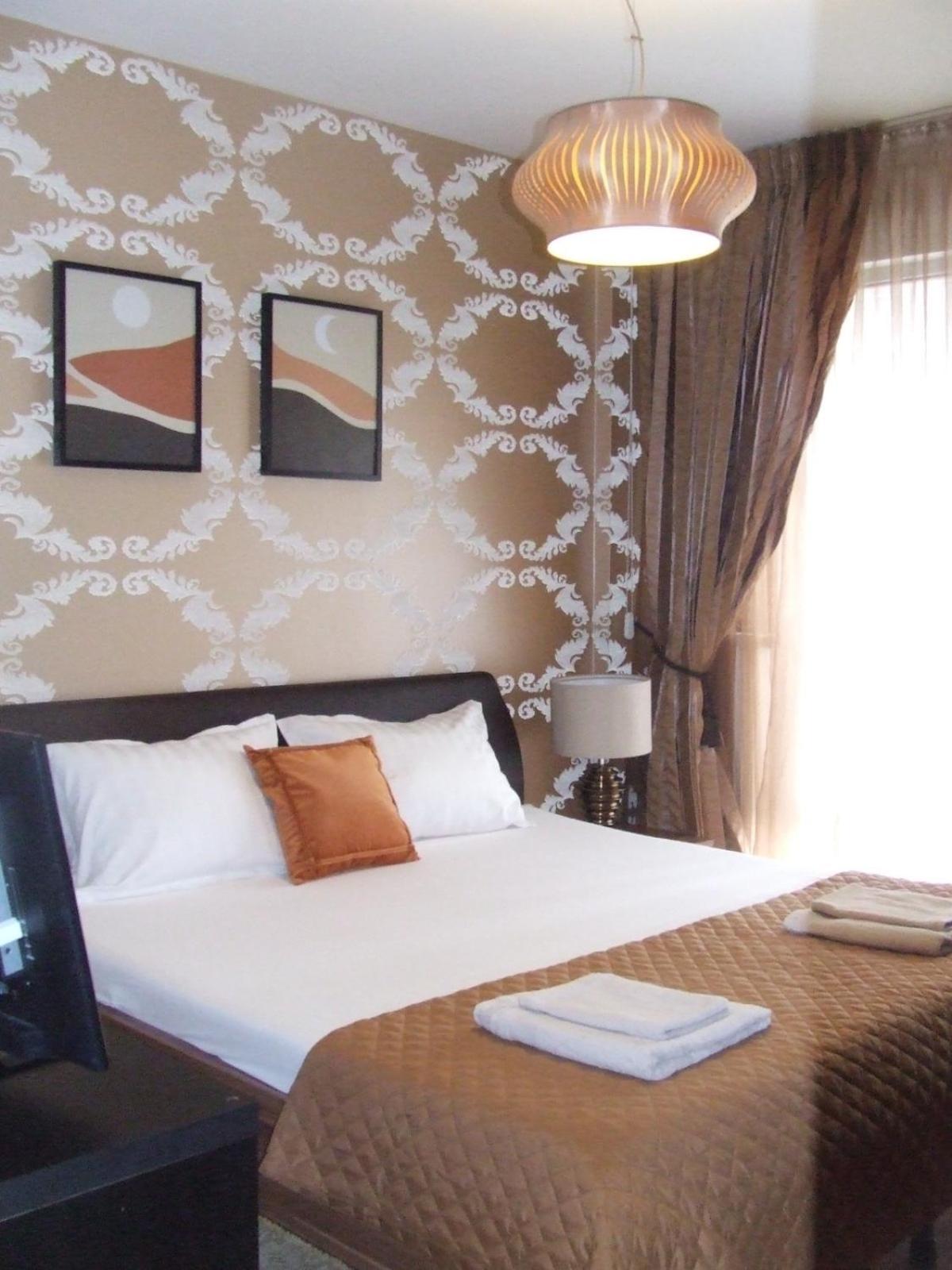 Family Retreat Politehnica Park Apartment บูคาเรสต์ ภายนอก รูปภาพ