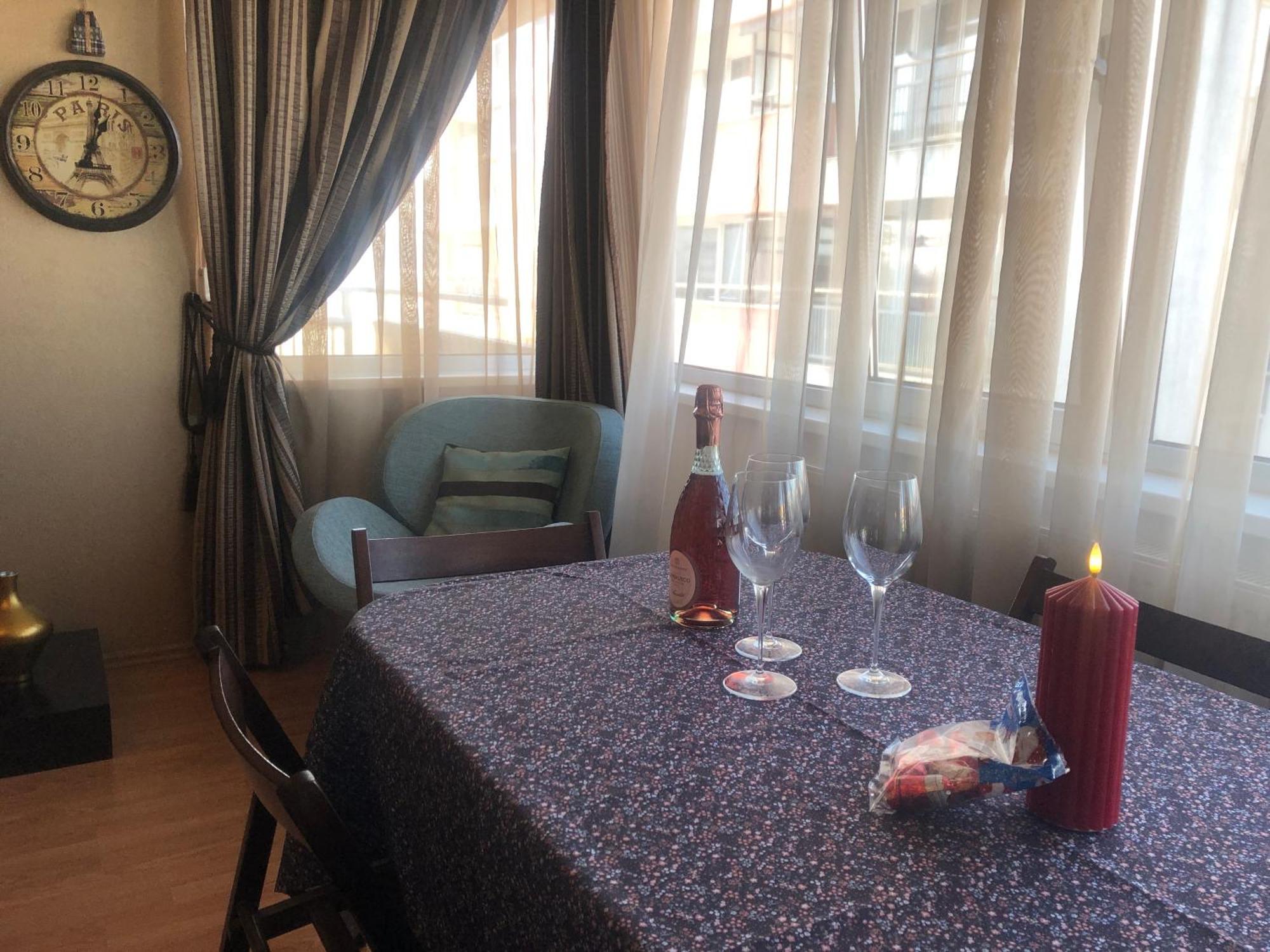 Family Retreat Politehnica Park Apartment บูคาเรสต์ ภายนอก รูปภาพ