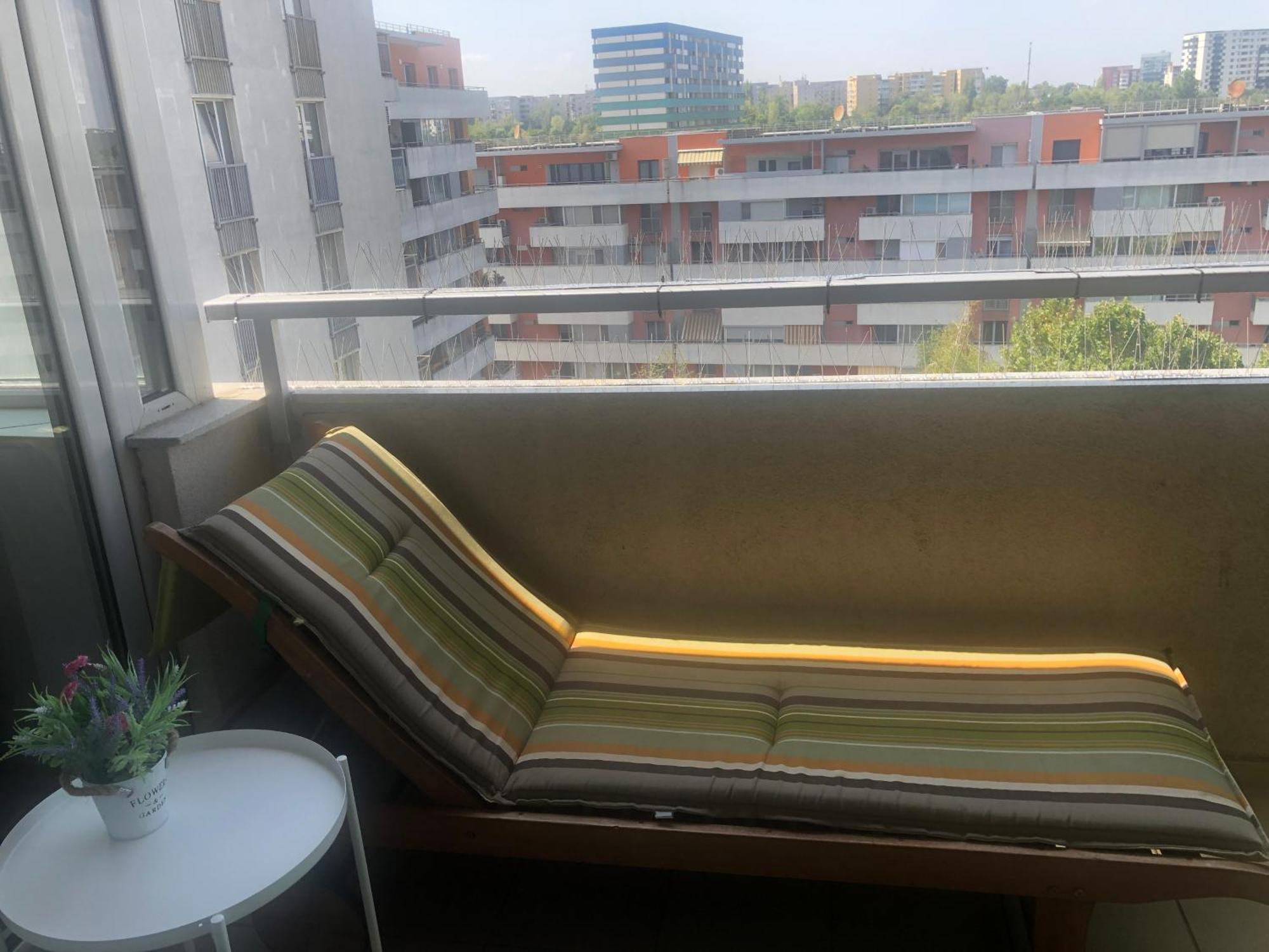 Family Retreat Politehnica Park Apartment บูคาเรสต์ ภายนอก รูปภาพ